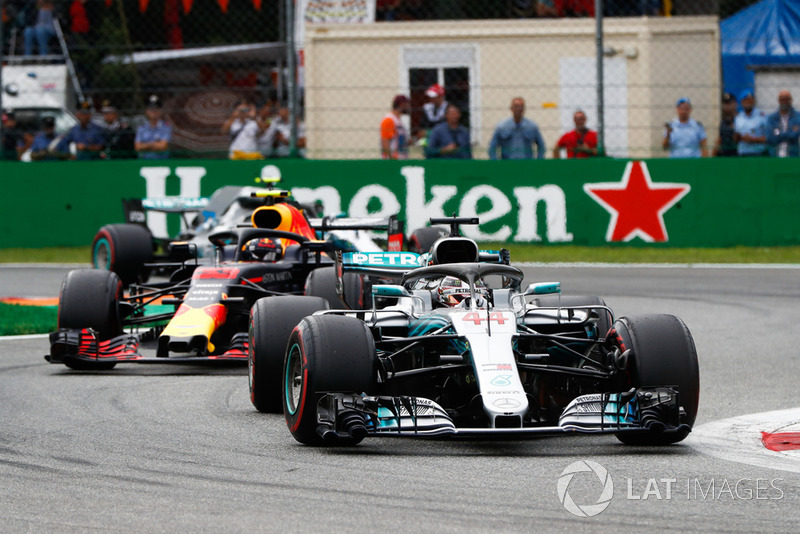 Lewis Hamilton, Mercedes AMG F1 W09, leads Max Verstappen, Red Bull Racing RB14, and Valtteri Bottas, Mercedes AMG F1 W09