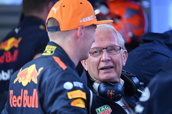 Dr Helmut Marko, Consulente Red Bull Motorsport, e Max Verstappen, Red Bull Racing