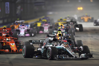 Lewis Hamilton, Mercedes-AMG F1 W09 leads at the start of the race