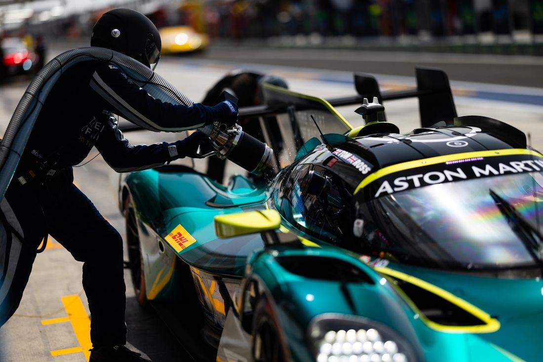 #007 Aston Martin Thor Team Aston Martin Valkyrie: Harry Tincknell, Tom Gamble, Ross Gunn