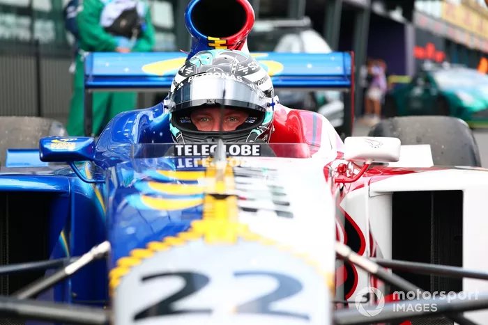 Valtteri Bottas drives the BAR 001 