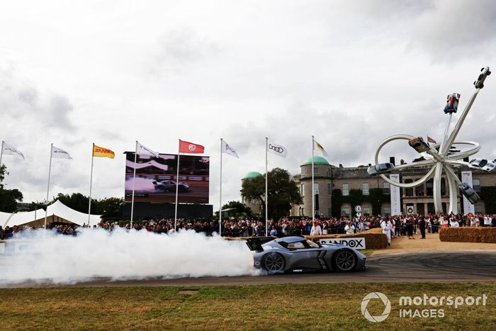 Max Chilton, Alex Summers, McMurtry Spéirling