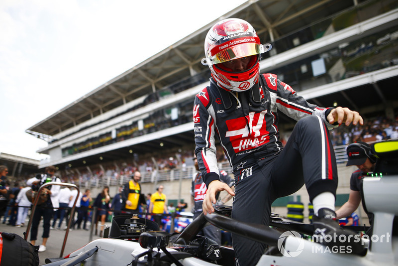 Kevin Magnussen, Haas F1 Team, on the grid