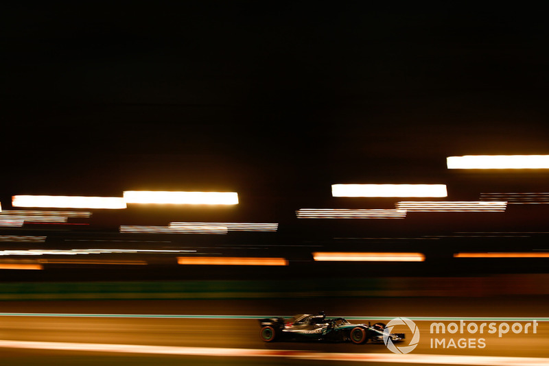 Льюіс Хемілтон, Mercedes AMG F1 W09