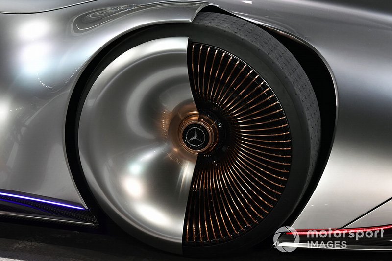 Le concept-car Mercedes-Benz EQ Silver Arrow