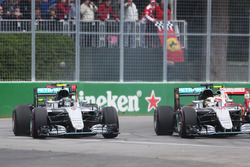 (L to R): Nico Rosberg, Mercedes AMG F1 W07 Hybrid and team mate Lewis Hamilton, Mercedes AMG F1 W07 Hybrid at the start of the race