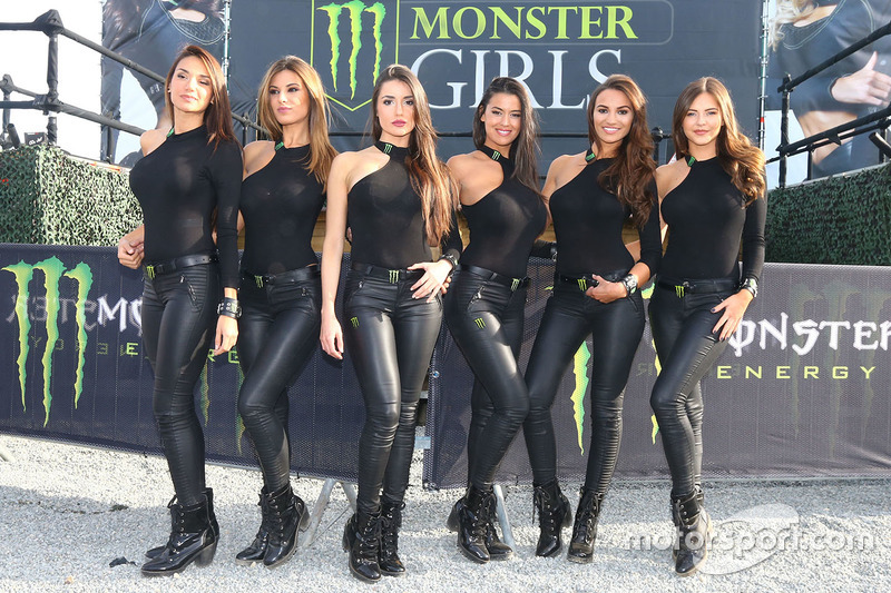 Chicas Monster Energy