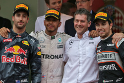The podium,: Daniel Ricciardo, Red Bull Racing, second; Lewis Hamilton, Mercedes AMG F1, race winner