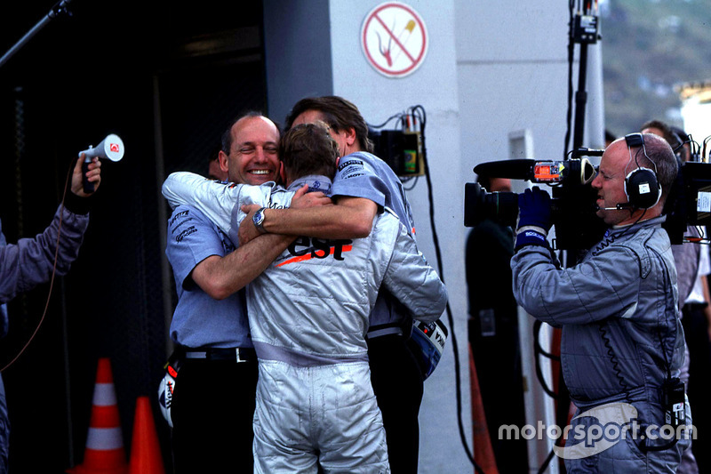 Erst dann ist McLaren-Boss Ron Dennis an der Reihe