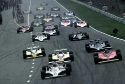 Start: Alan Jones, Williams leads