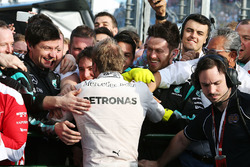 Winnaar Nico Rosberg, Mercedes AMG F1 viert in parc fermé