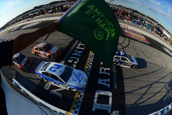 Start: Kevin Harvick, Stewart-Haas Racing, Chevrolet, führt