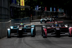 Oliver Turvey, NEXTEV TCR Formula E Team; Jean-Eric Vergne, DS Virgin Racing