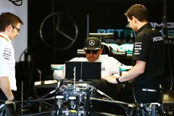 Lewis Hamilton, Mercedes AMG F1 W07 Hybrid