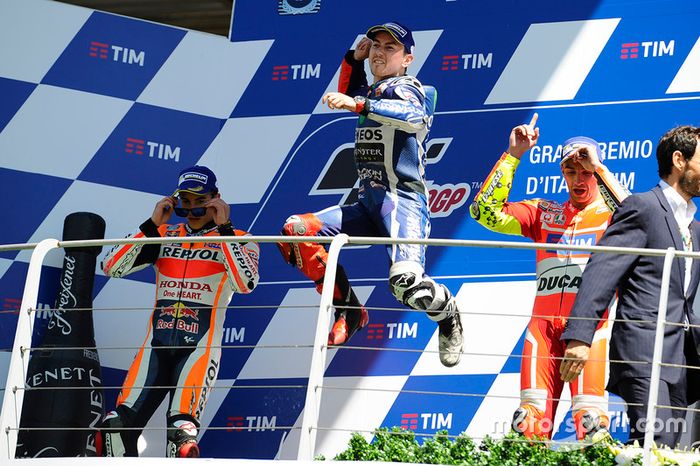 Podio: 1º Jorge Lorenzo, 2º Marc Márquez, 3º Andrea Iannone
