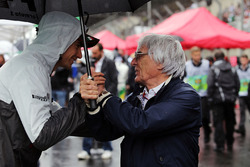 Esteban Gutiérrez, Haas F1 Team con Bernie Ecclestone