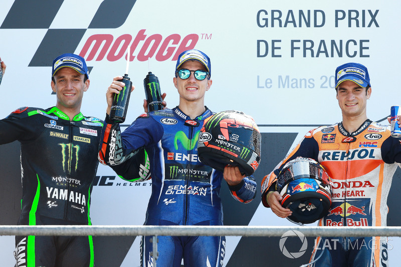 Podium: ganador, Maverick Viñales, Yamaha Factory Racing, segundo, Johann Zarco, Monster Yamaha Tech 3, tercero, Dani Pedrosa, Repsol Honda Team