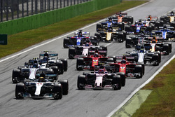 Lewis Hamilton, Mercedes AMG F1 W08, Esteban Ocon, Sahara Force India F1 VJM10, at the start of the