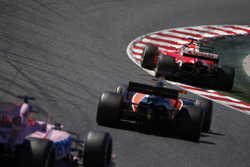 Себастьян Феттель, Ferrari SF70H, Фернандо Алонсо, McLaren MCL32, Серхио Перес, Sahara Force India F1 VJM10