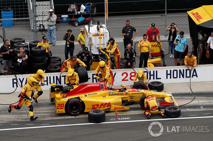 Ryan Hunter-Reay, Andretti Autosport Honda pit stop