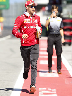 Temporada 2017 F1-italian-gp-2017-sebastian-vettel-ferrari