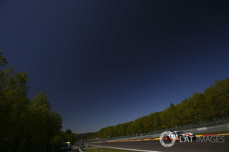 #86 Gulf Racing Porsche 911 RSR: Michael Wainwright, Ben Barker, Alex Davison