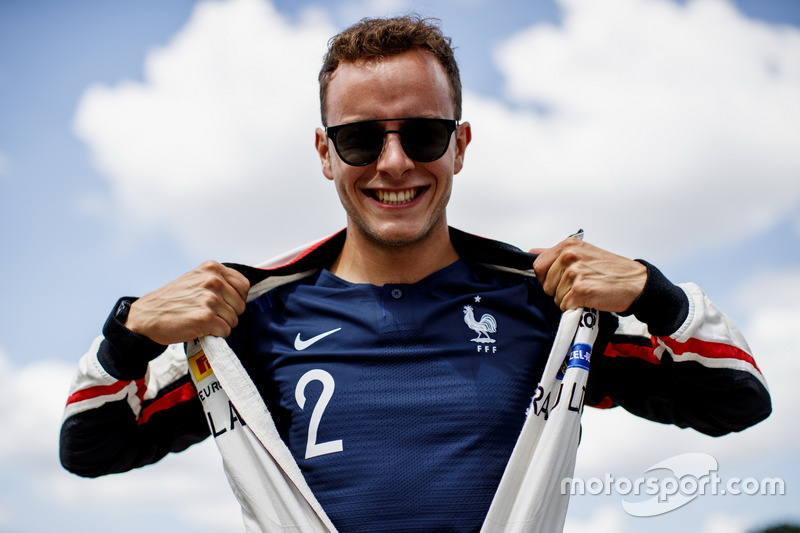Hubert a célébré la victoire de la France à la Coupe du monde comme il se doit...