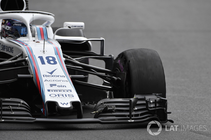 Lance Stroll, Williams FW41 with front puncture on lap one