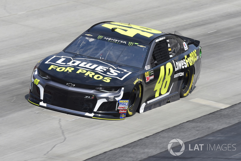 19. Jimmie Johnson, Hendrick Motorsports, Chevrolet Camaro Lowe's for Pros