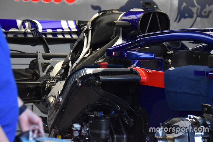 Trasera del Scuderia Toro Rosso STR13
