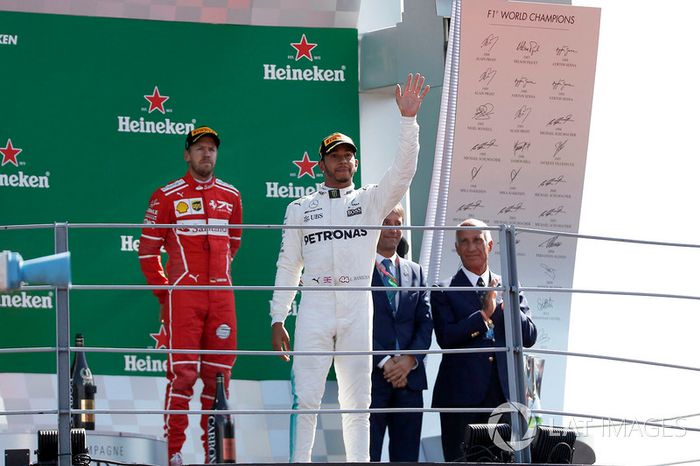 Podio: ganador de la carrera Lewis Hamilton, Mercedes AMG F1,  tercer lugar Sebastian Vettel, Ferrari