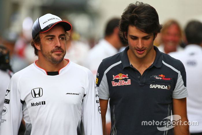 Fernando Alonso, McLaren y Carlos Sainz, Scuderia Toro Rosso