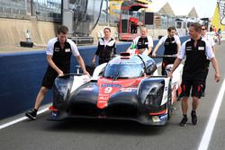 #9 Toyota Gazoo Racing Toyota TS050 Hybrid: Jose Maria Lopez, Yuji Kunimoto, Nicolas Lapierre