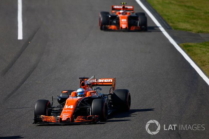 Fernando Alonso, McLaren MCL32, Stoffel Vandoorne, McLaren MCL32