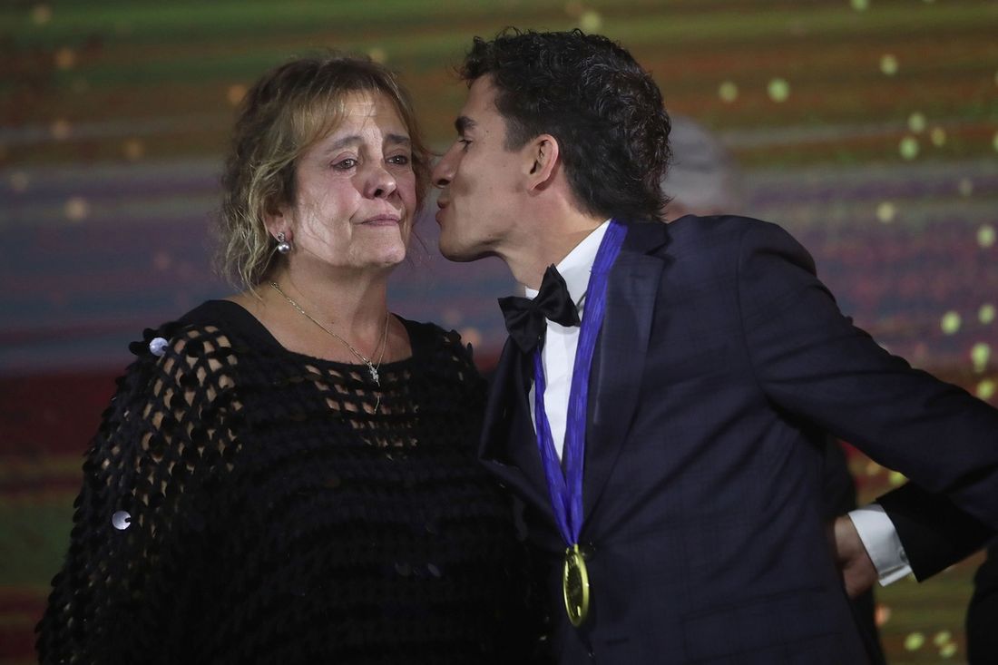 Marc Marquez, Ducati Team z matką Roser Alentą