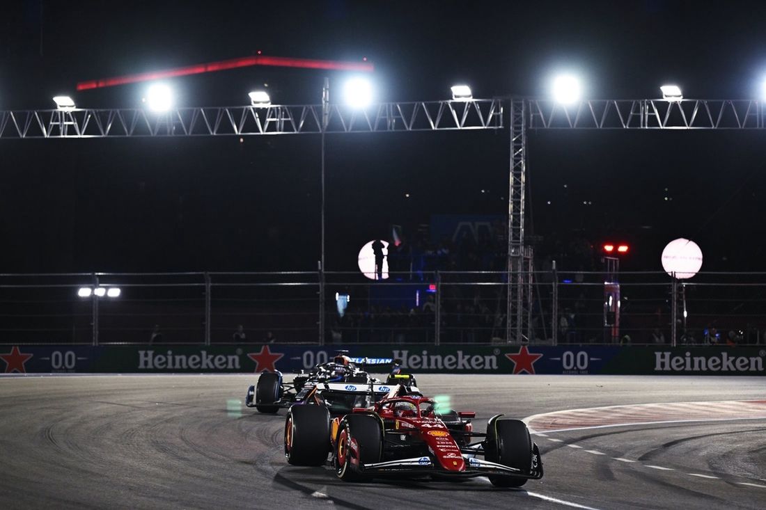 Lewis Hamilton, Ferrari, Alexander Albon, Williams