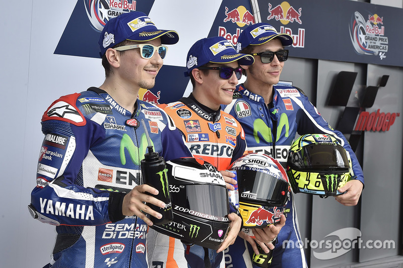 Calificación primer lugar Marc Márquez, del equipo Repsol Honda, Jorge Lorenzo, Yamaha Factory Racin