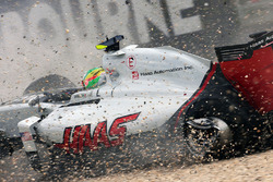 Esteban Gutiérrez, Haas F1 Team VF-16 accidentes de la carrera