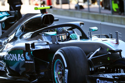 Nico Rosberg, Mercedes AMG F1 W07 Hybrid mit Halo Cockpitschutz