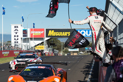 #59 Tekno Autosports McLaren 650S: Shane van Gisbergen, Alvaro Parente, Jonathon Webb takes the win