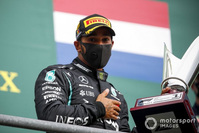 Podio: ganador Lewis Hamilton, Mercedes-AMG F1