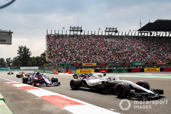 Sergey Sirotkin, Williams FW41, y Pierre Gasly, Scuderia Toro Rosso STR13