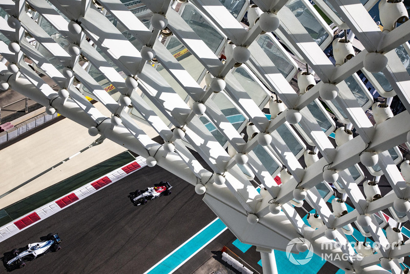 Ленс Стролл, Williams FW41, Антоніо Джовінацці, Sauber C37