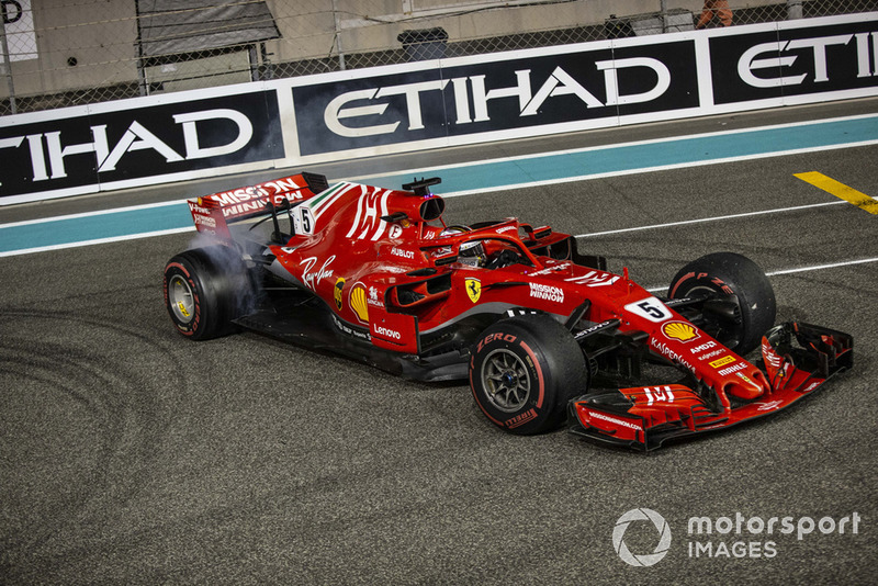 Sebastian Vettel, Ferrari SF71H donas al final de la carrera
