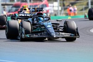 George Russell, Mercedes F1 W14, Sergio Pérez, Red Bull Racing RB19