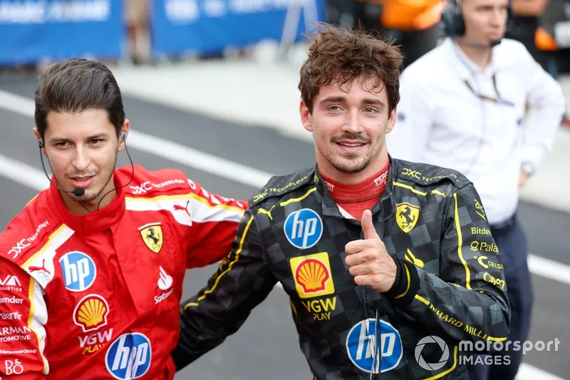 Charles Leclerc, Scuderia Ferrari, 1ère position, fête avec son équipe au Parc Ferme 
