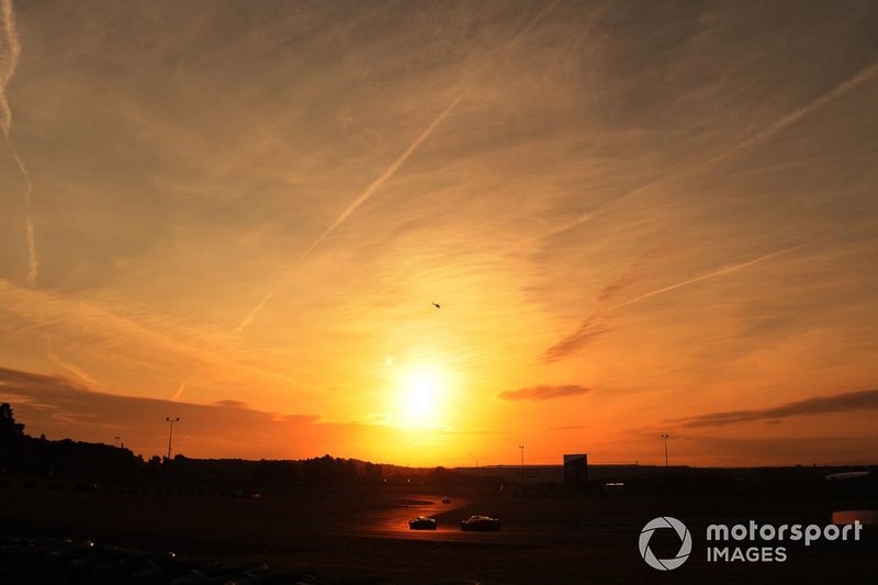 Amanecer en Le Mans