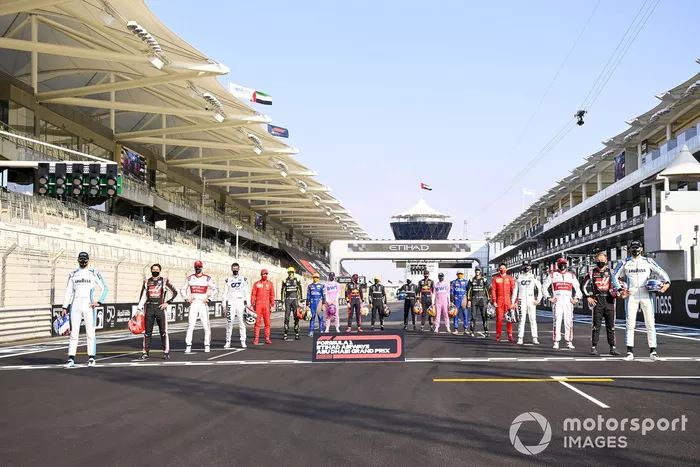 Foto de grupo de los pilotos al final de la temporada