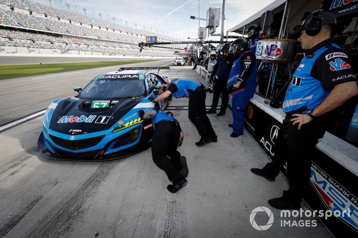 #57 Heinricher Racing w/MSR Curb-Agajanian Acura NSX GT3, GTD: Alvaro Parente, Misha Goikhberg, Trent Hindman, AJ Allmendinger