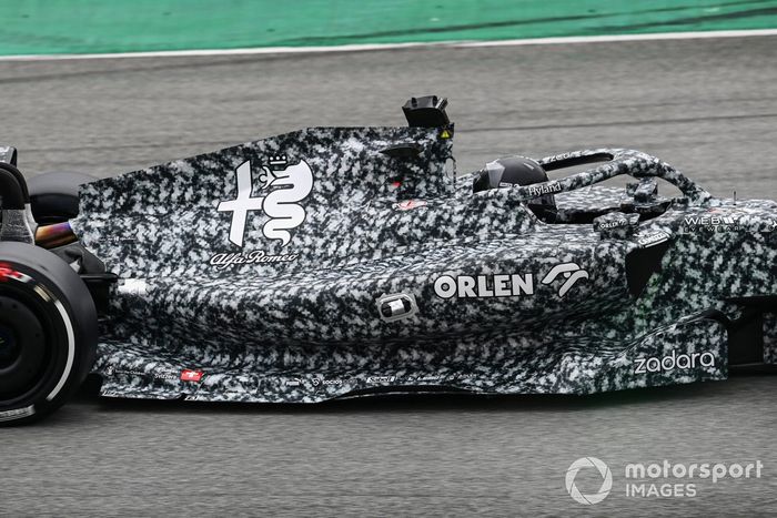 Guanyu Zhou, Alfa Romeo C42